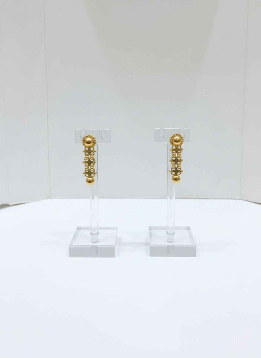 Classic Floral Gold Haar with Matching Earrings