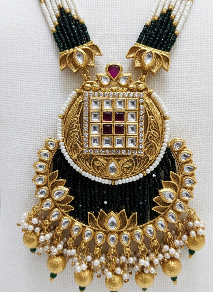Antique Gold Temple Necklace Set with Kundan & Pearl Beaded Mala