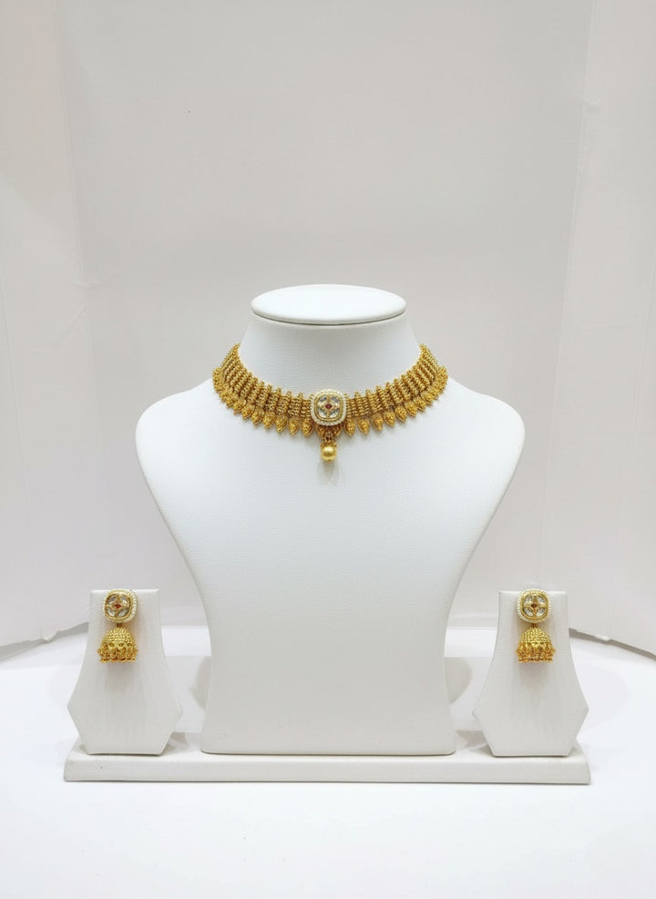 Elegant Gold Choker Necklace Set with Central Kundan Motif & Jhumka Earrings