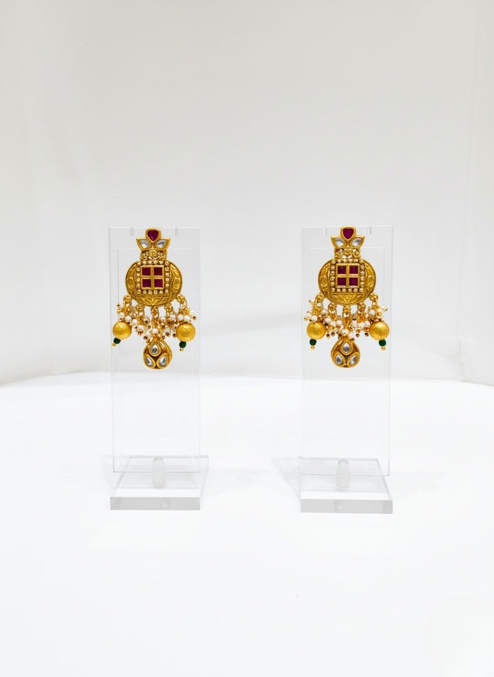 Antique Gold Temple Necklace Set with Kundan & Pearl Beaded Mala