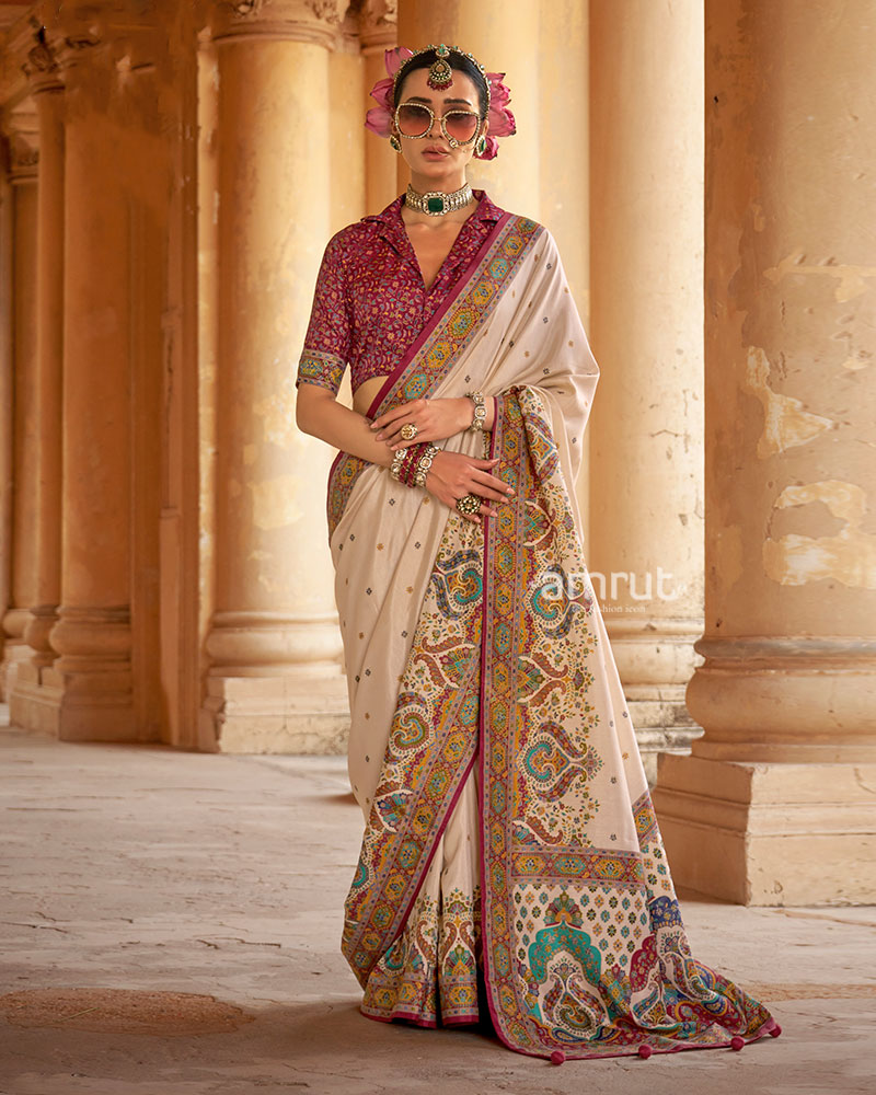 Ivory Floral Printed Border Saree with Unstitched Blouse 01