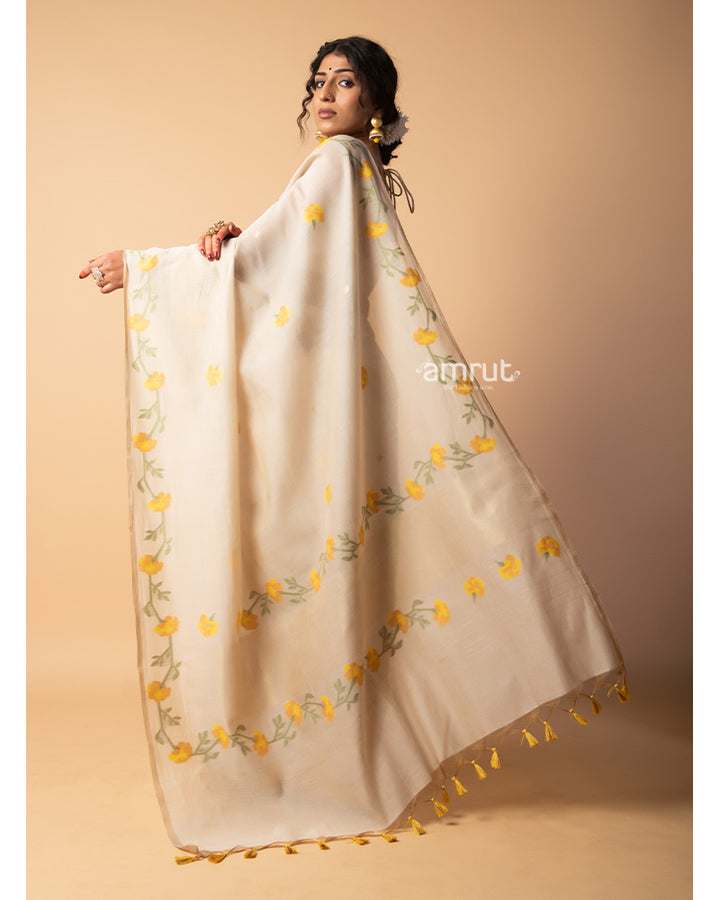 Light Beige  Printed Saree With Unstitched-Blouse