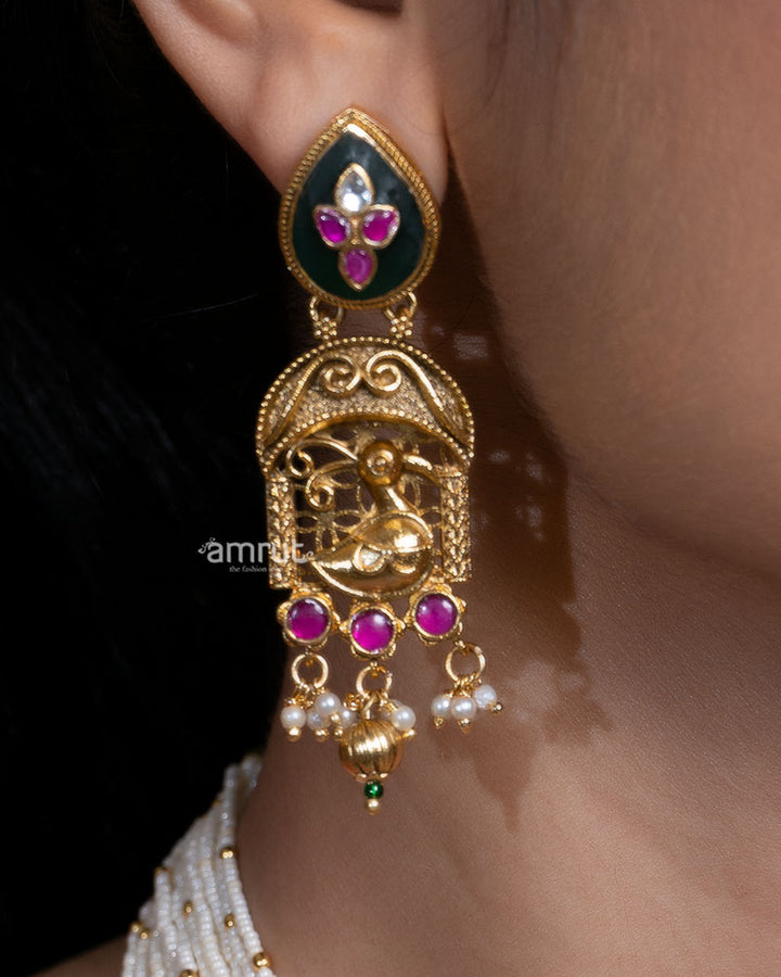Pearl Beaded Choker Necklace with Kundan and Enamel Detailing 02