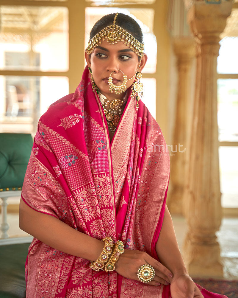 Pink Floral Printed Saree With Unstitched Blouse