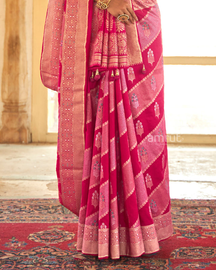 Pink Floral Printed Saree With Unstitched Blouse