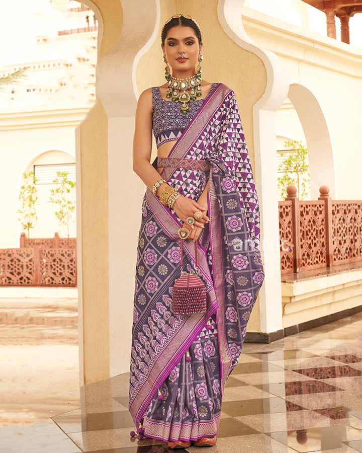 Purple & White Geometric Printed Embellished Zari Border Silk Saree with an Unstitched Blouse 01