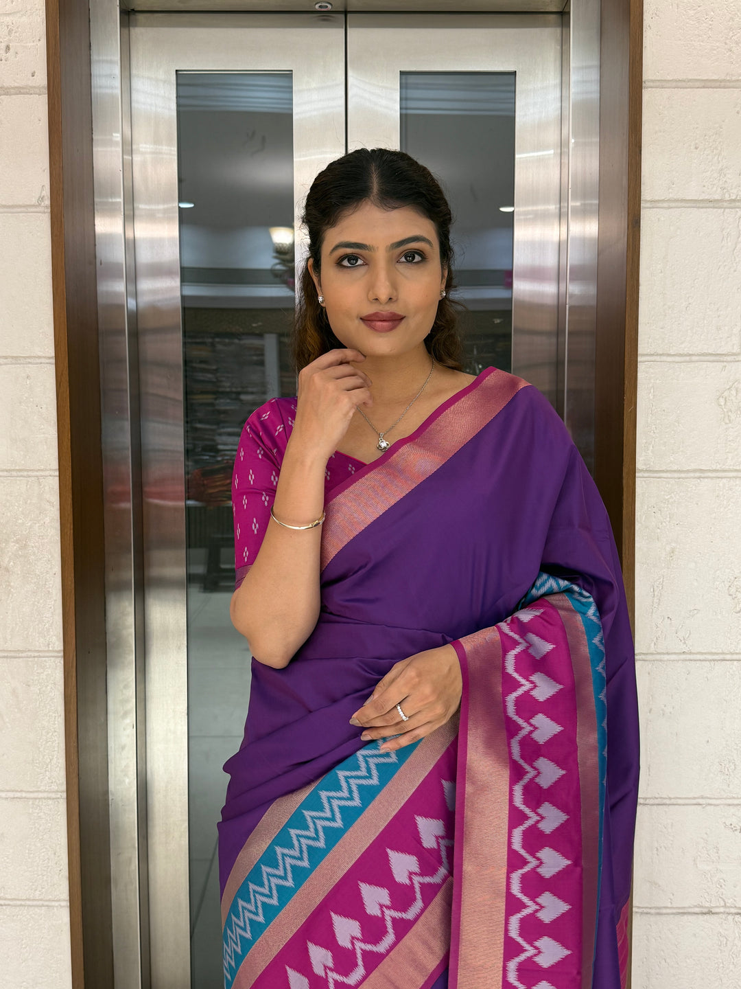 Elegant Patola Silk Saree with Unstitched Blouse and Exquisite Weaving