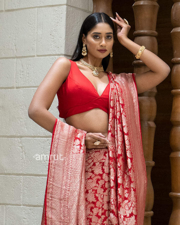 Red Zari Woven Banarasi Saree with Floral Motifs and Unstitched Blouse 02