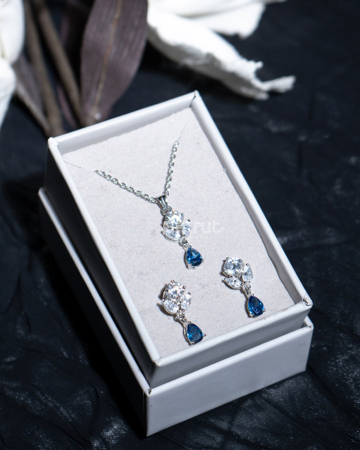 Sterling Silver Chain With Pendant & Earrings Set