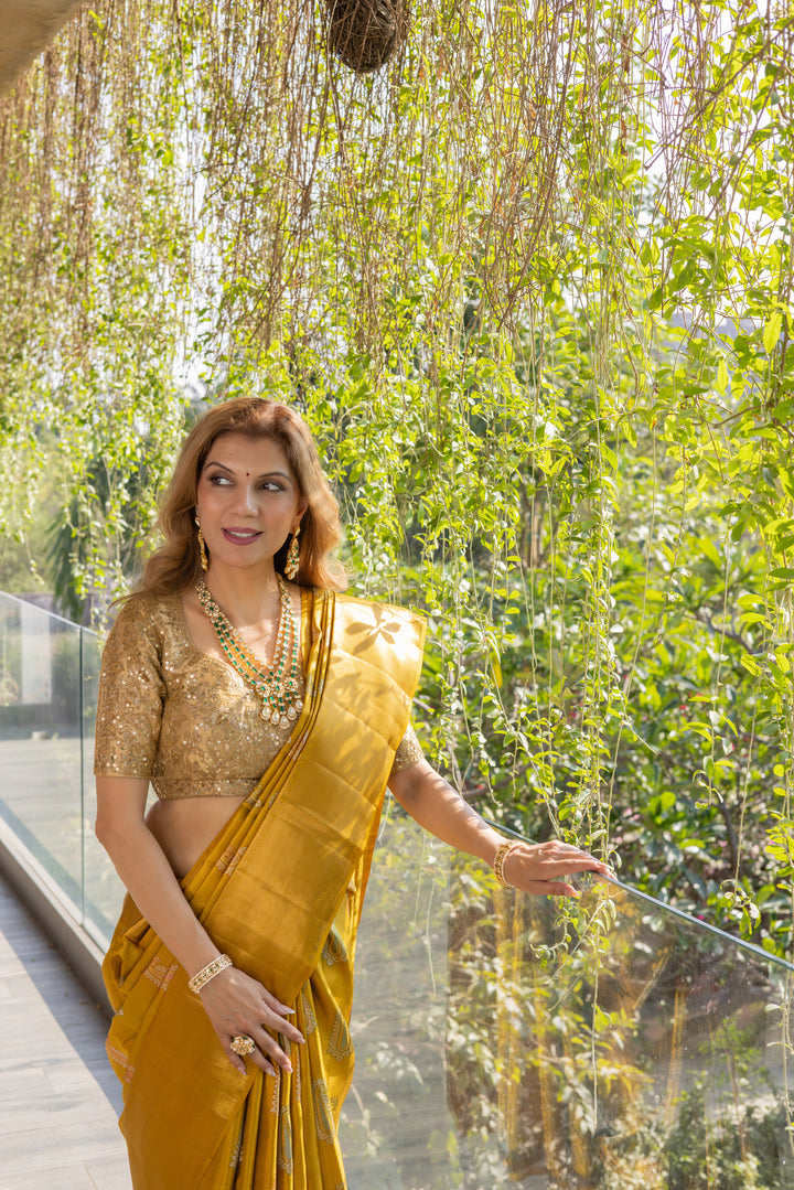 Mustard Gold Banarasi Silk Saree with Elegant Zari Motifs & Rich Pallu