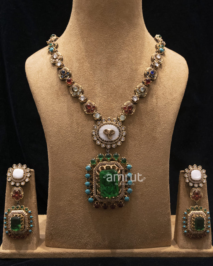 The-Lady-Ranu-Green-Emerald-Pendant-Necklace-Setfor-Wedding