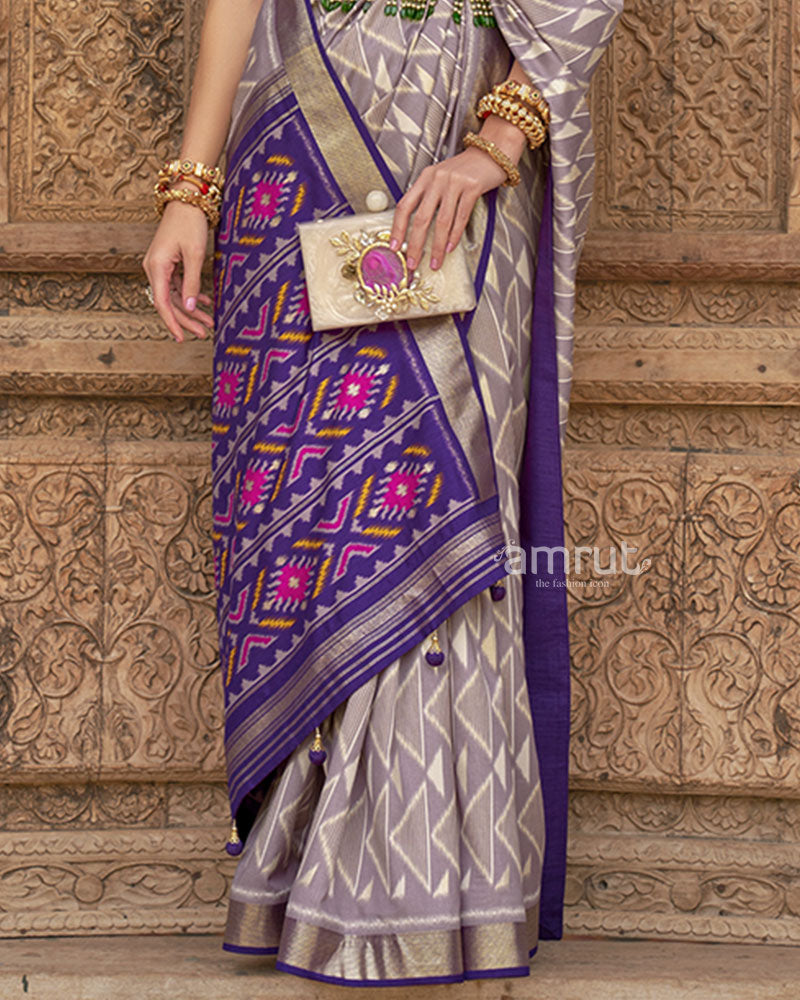 Violet Cotton Silk Printed Saree With Figure Detail Pallu and Unstitched Blouse Piece
