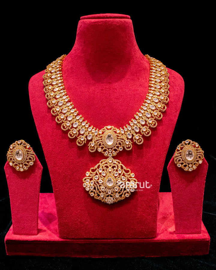 White Kundan Necklace Set With Earrings