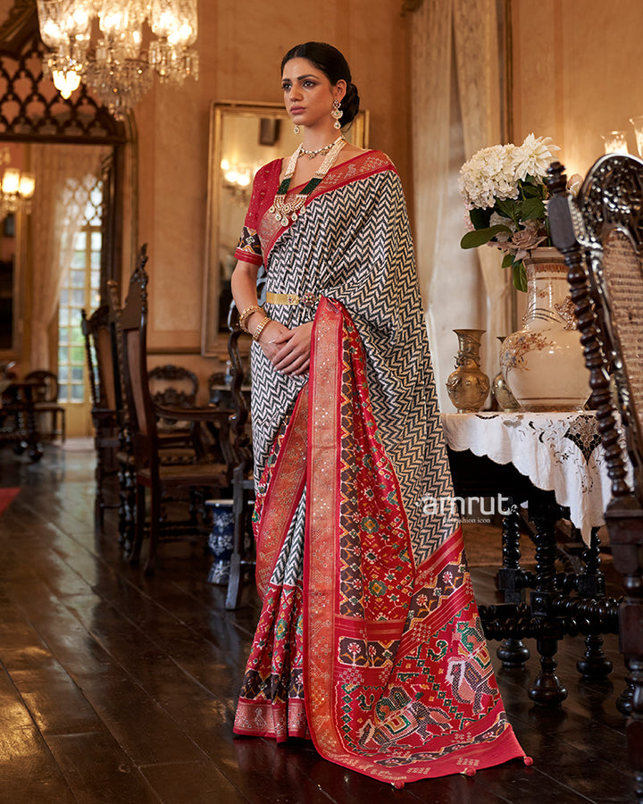 White With Black Stripes Saree With Unstitched Blouse