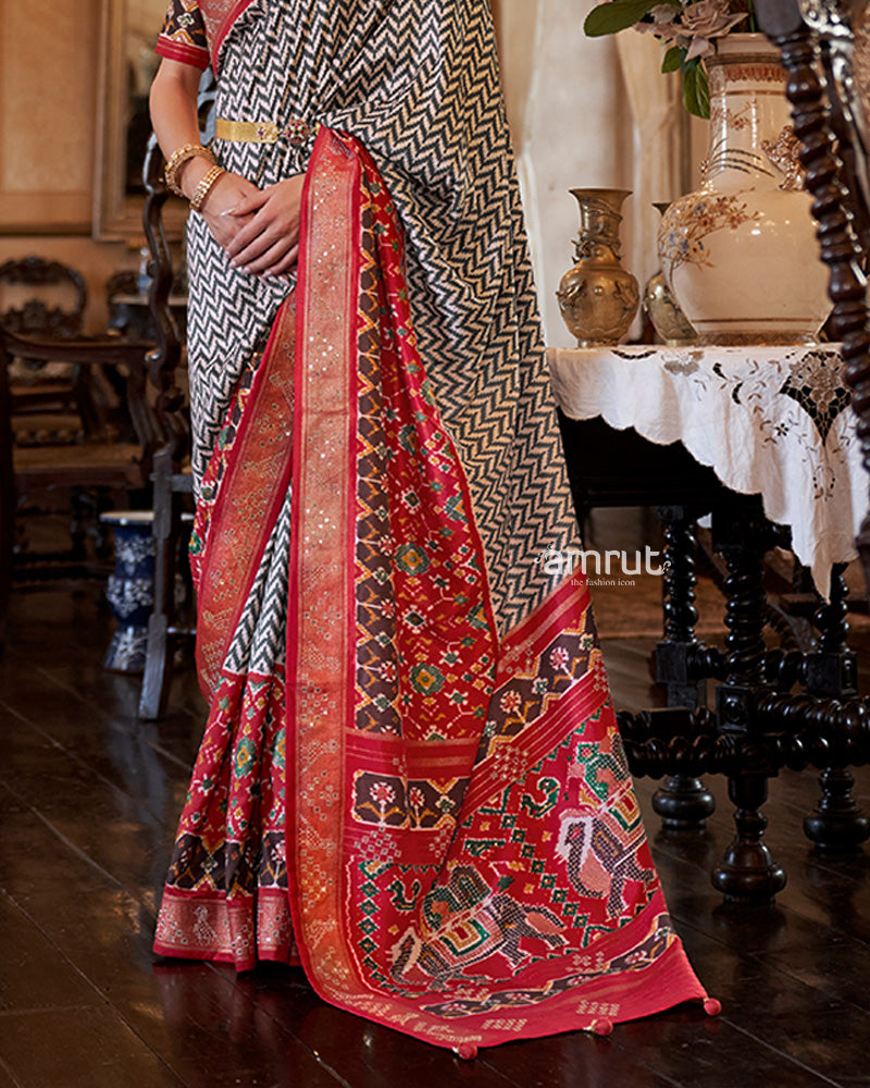 White With Black Stripes Saree With Unstitched Blouse