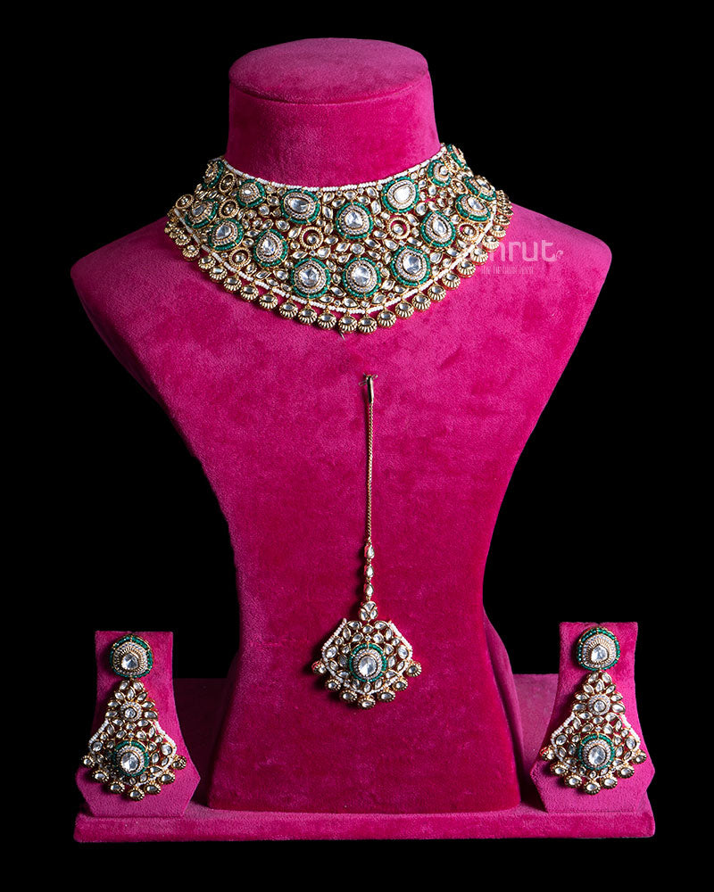 White Diamond and Emerald Green Stones Bridal Jewelry Set 01